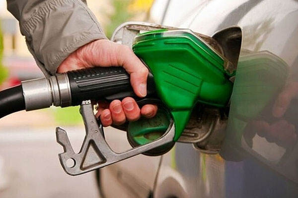 آزادسازی واردات بنزین سوپر سرآغاز افزایش قیمت بنزین است؟
