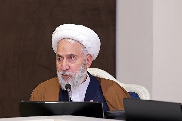 موحدی: اسامی افرادی که ارز صادراتی را بازنگردانده‌اند، اعلام شود