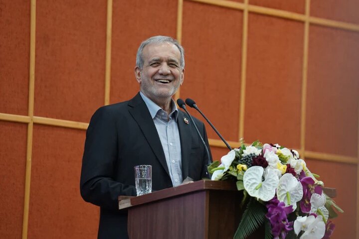 پزشکیان: دولت در مسیر حذف قیمت‌گذاری دستوری است